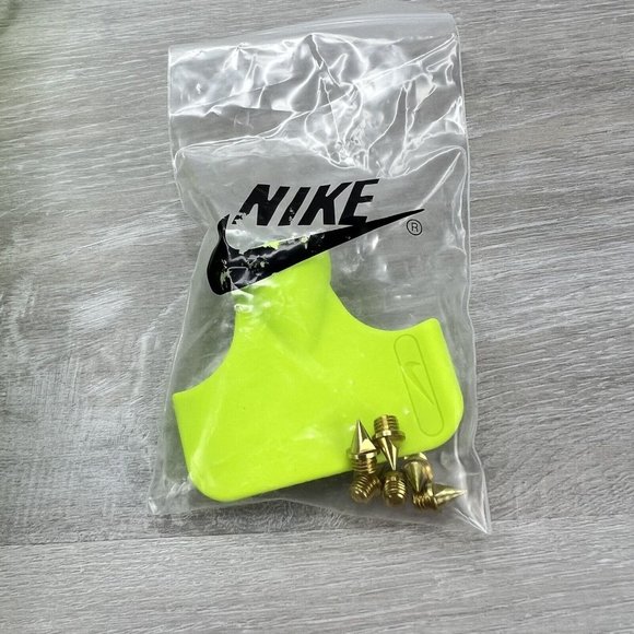 Nike Zoom Mamba V Track Spikes Shoes Volt Green Field DR9945-700 Men's Size 13 - Picture 10 of 12